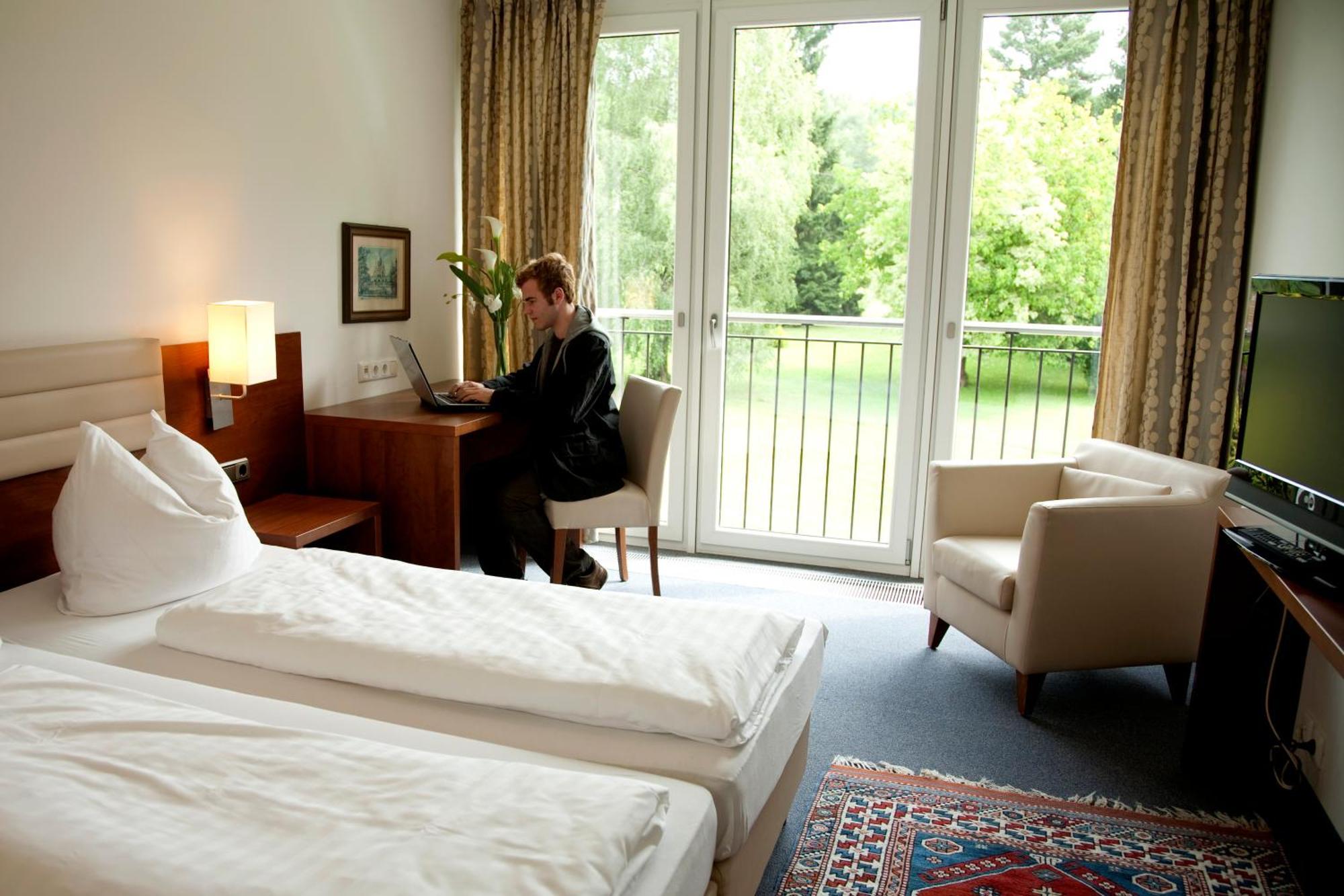 Hotel Alhartinger Hof Leonding Esterno foto
